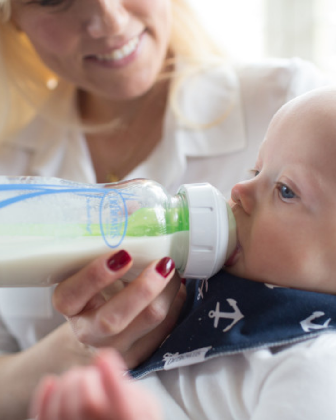 Steklena širokovratna steklenička